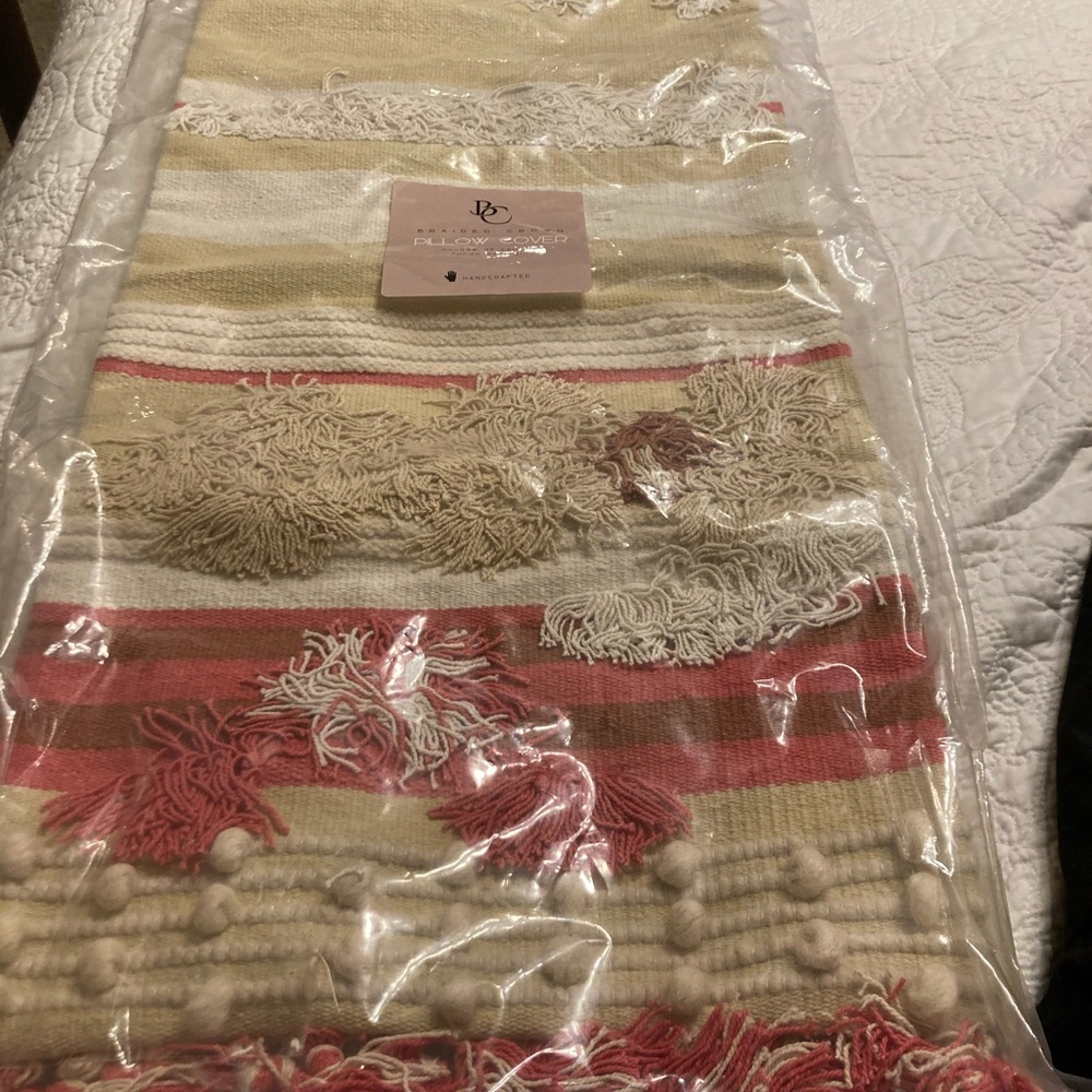 Braided Crown Pillow Cover, Seville Textured Lumbar
